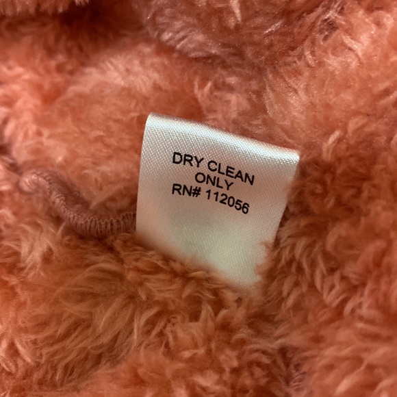 ZENANA So Soft Coral Hooded Faux Fur Sherpa Vest - 2X - Picture 6 of 6